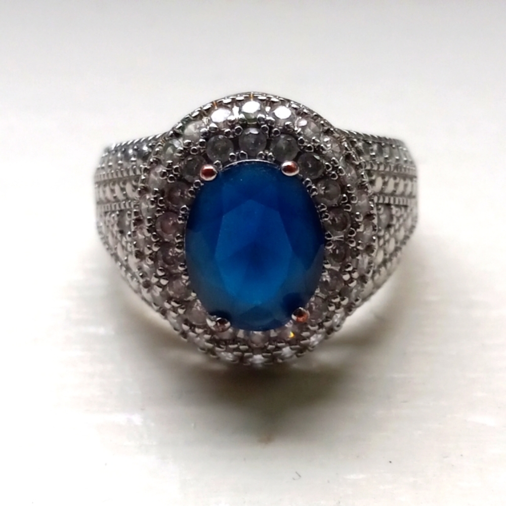 Vintage 925 Sterling Silver With Blue Sapphire Gemstone Size 8.5